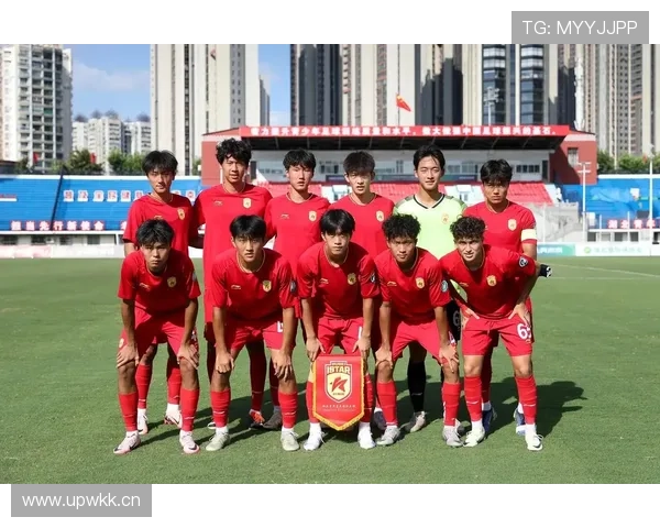 大连签约前鲲城中场刘至郅补强